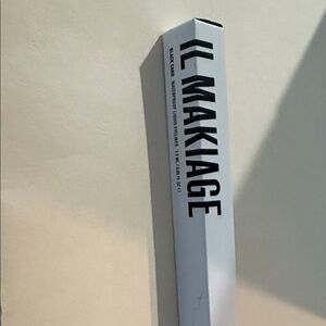 IL MAKIAGE Bold Black liquid  Eyeliner